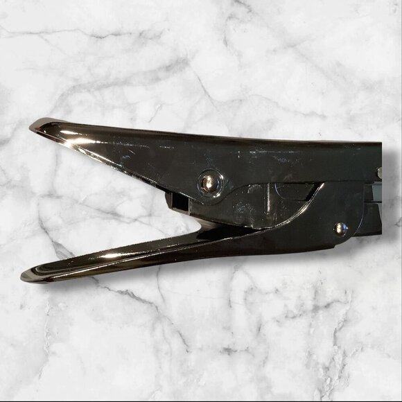 HuiSheng HS823 Heavy-Duty Metal Handheld Manual Hand Stapler For Office & School - Picture 10 of 10